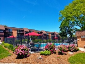 Cedar Crossing Apartments