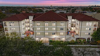 7134 Mapleridge St in Houston, TX - Building Photo