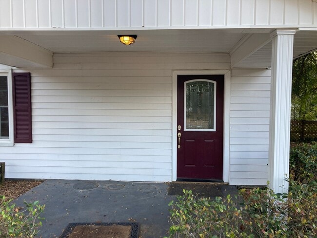 106 Thomas St in Aiken, SC - Foto de edificio - Building Photo