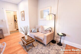 185 Chestnut Hill Ave in Boston, MA - Building Photo - Building Photo