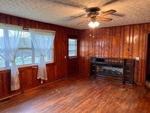 4050 Twin Lakes Rd in Cumming, GA - Building Photo - Building Photo