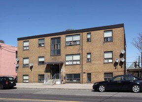 1059 Weston Rd in Toronto, ON - Building Photo