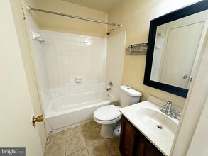 13715 Avonshire Dr in Silver Spring, MD - Building Photo - Building Photo