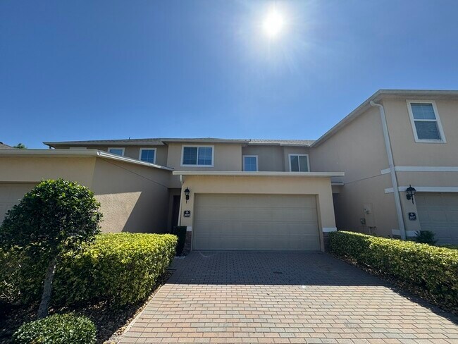 property at 1019 Wood Cv