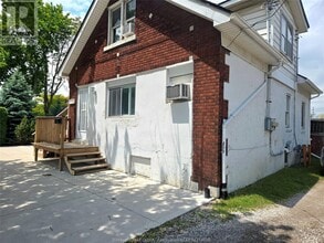 476 Hyde St in Windsor, ON - Building Photo - Building Photo