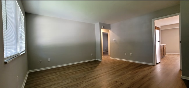 3006-3008 Creekview Cir in Dayton, OH - Building Photo - Building Photo