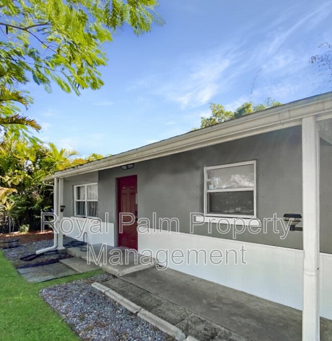 1918 Grace Ave in Ft. Myers, FL - Building Photo - Building Photo