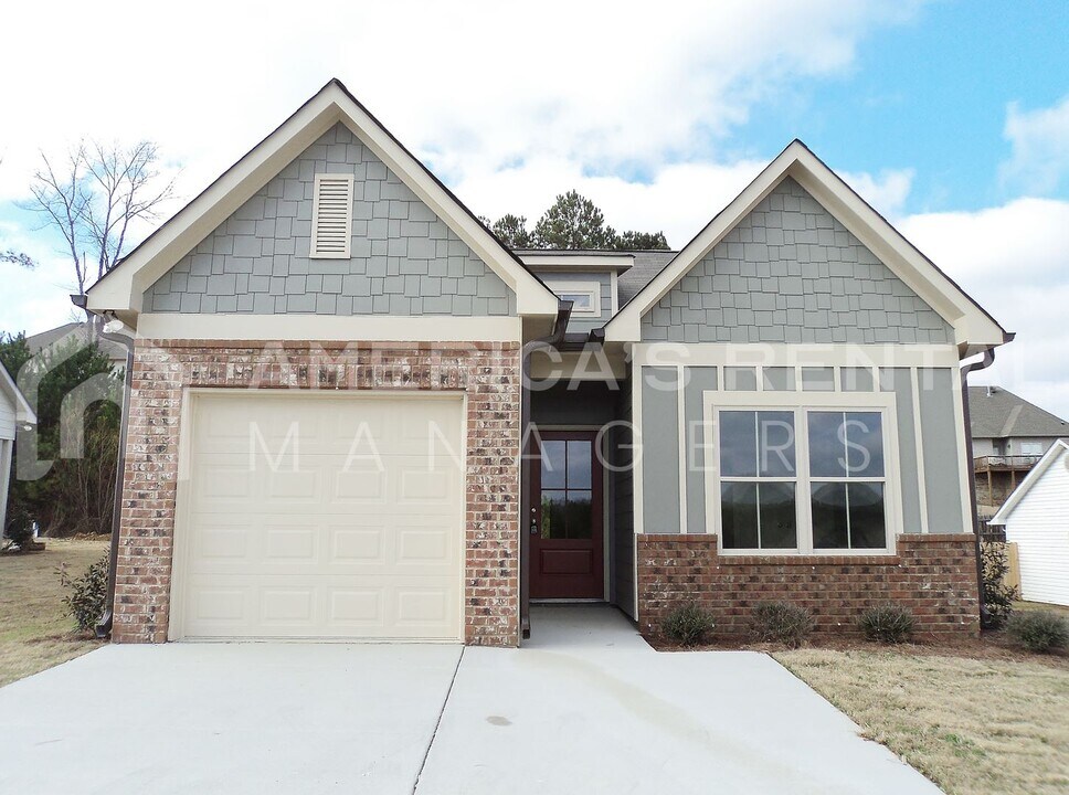 240 Hathaway Ln in Odenville, AL - Building Photo