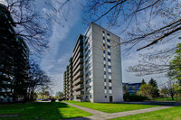 Royal Tower in Mississauga, ON - Building Photo - Building Photo