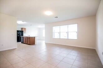 1613 SW 23rd St in Cape Coral, FL - Building Photo - Building Photo