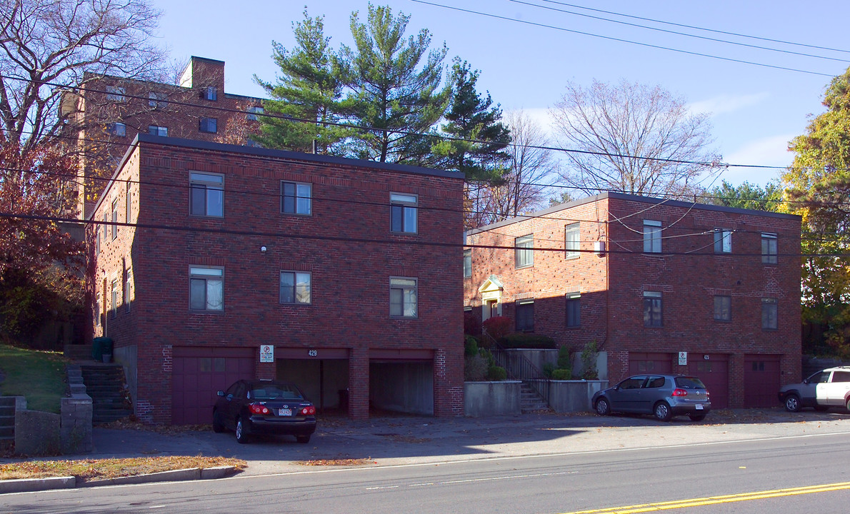 425-429 Newport Ave in Quincy, MA - Building Photo