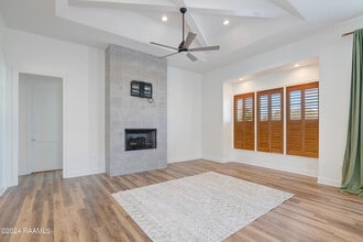 105 Tea Rose Dr in Broussard, LA - Building Photo - Building Photo