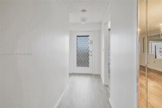 141 SE 3rd Ave in Dania Beach, FL - Building Photo - Building Photo