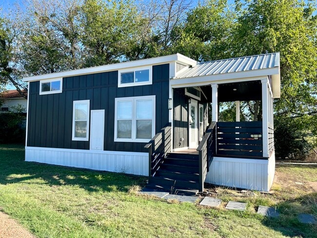 property at 1112 Jeremiah Trail