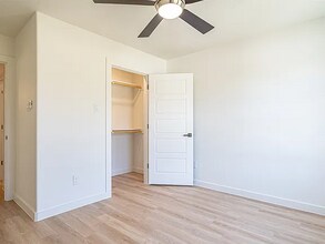 924 Bosque River Dr in Granbury, TX - Building Photo - Building Photo