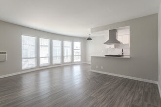 Aiden on Ash in Los Angeles, CA - Building Photo - Interior Photo