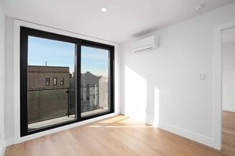 23-33 Astoria Blvd in Queens, NY - Building Photo - Building Photo