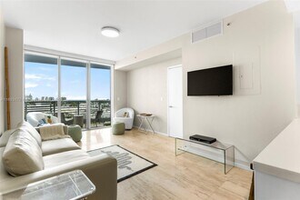 1445 16th St in Miami Beach, FL - Building Photo - Building Photo