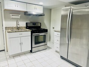 1350 W Webster Ave in Chicago, IL - Building Photo - Building Photo
