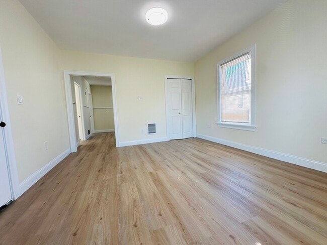 15 Baxter Ave, Unit 2 in Quincy, MA - Foto de edificio - Building Photo