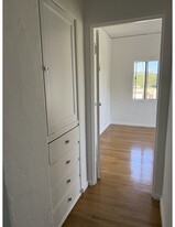 27 E Montana St in Pasadena, CA - Building Photo