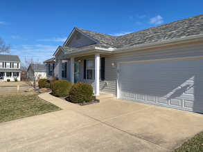301 Double Creek Dr in Wentzville, MO - Building Photo - Building Photo