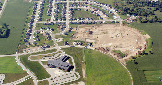 Prairie Creek Ridge in Oconomowoc, WI - Building Photo - Building Photo