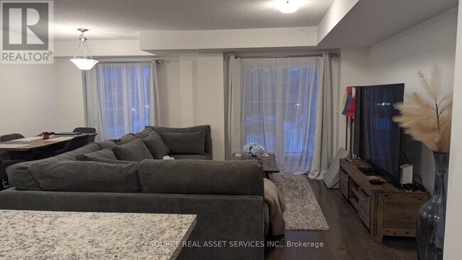 18 Mappin WY in Whitby, ON - Building Photo - Building Photo