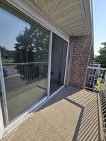 109 Rue Bourgeois in Granby, QC - Building Photo