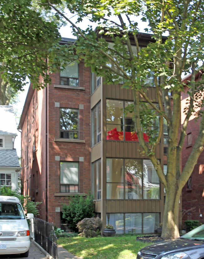 38 Leuty Ave in Toronto, ON - Building Photo - Primary Photo