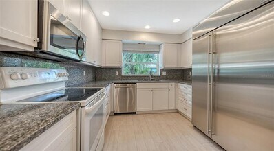 1763 South Dr in Sarasota, FL - Building Photo - Building Photo