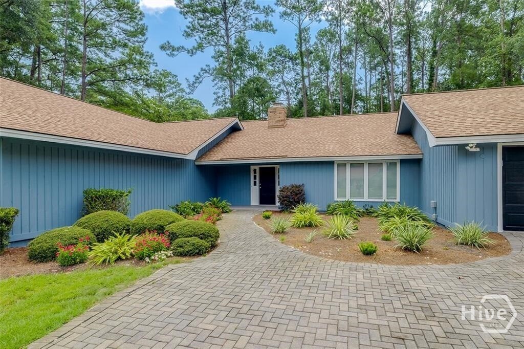 14 Hemingway Dr in Savannah, GA - Building Photo