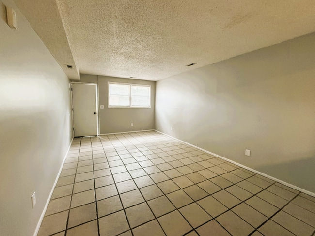 525 N Elder St in Wichita, KS - Building Photo - Building Photo