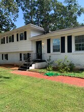 2515 Jenay Ct in Decatur, GA - Building Photo - Building Photo
