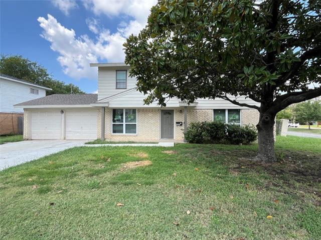 2403 Mark Dr in Mesquite, TX - Building Photo