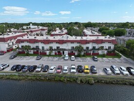 6707 N Kendall Dr, Unit VOP 116 in Pinecrest, FL - Building Photo