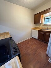 1842 Sylvan Ct in Tallahassee, FL - Foto de edificio - Building Photo