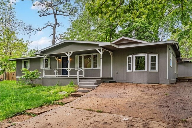 property at 16 Amesbury Dr