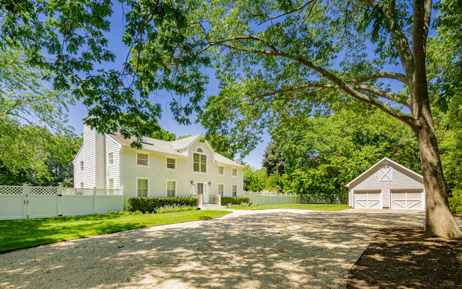 property at 27 Fieldview Ln