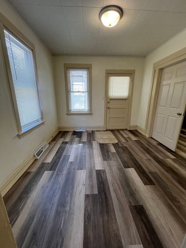 3711 W 4th St in Duluth, MN - Building Photo - Building Photo