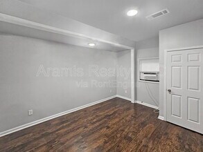 1519 Olympian Way SW in Atlanta, GA - Building Photo - Building Photo