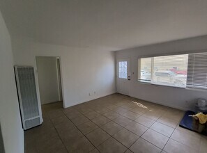 2729-31 Snowdrop St in San Diego, CA - Building Photo - Building Photo