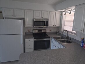 1871 Palm Acres Dr in West Palm Beach, FL - Building Photo - Building Photo