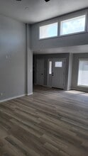 1906 Mountain Shadow Dr in Carlsbad, NM - Building Photo - Building Photo