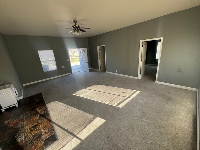 825 Grant Pl in Canton, IL - Building Photo - Building Photo