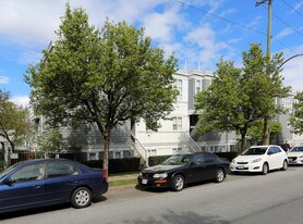 The Ivys in Vancouver, BC - Building Photo