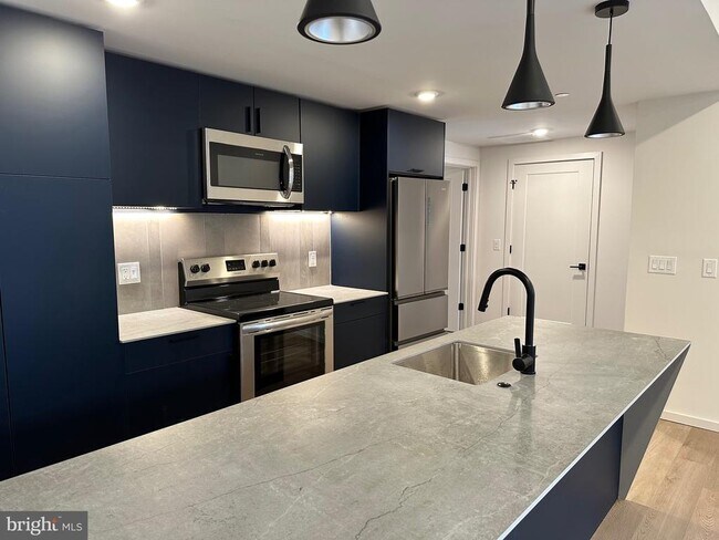 1705 N American St in Philadelphia, PA - Building Photo - Building Photo