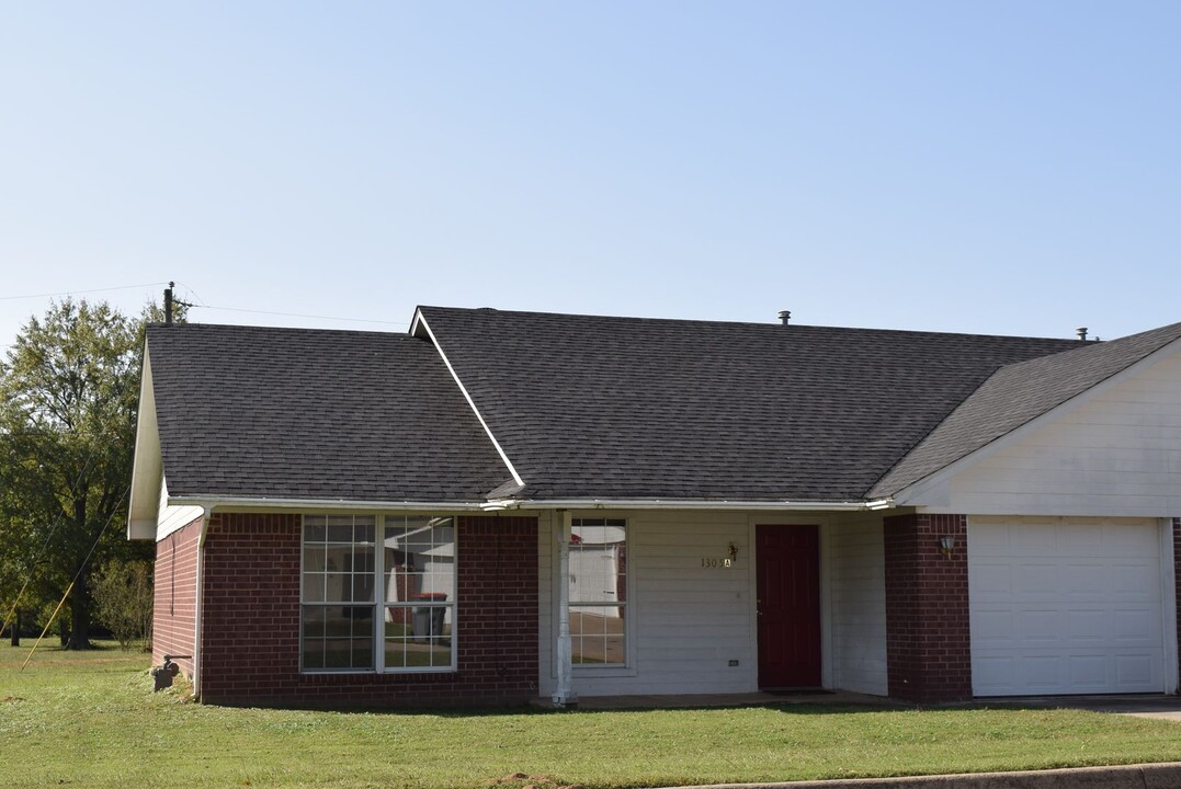 1305 Allynne Ct in Greenwood, AR - Building Photo