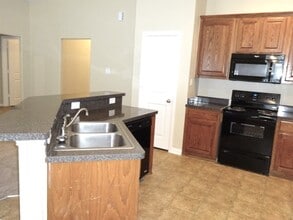 213 Rawhide St in Waxahachie, TX - Building Photo - Building Photo