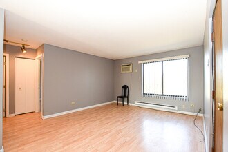 264 Canterbury Ln in Bolingbrook, IL - Foto de edificio - Building Photo